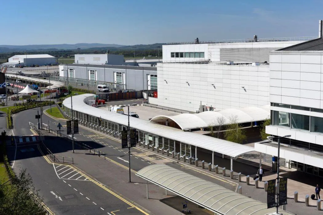 Bespoke Walkway at Glasgow International Airport - Broxap