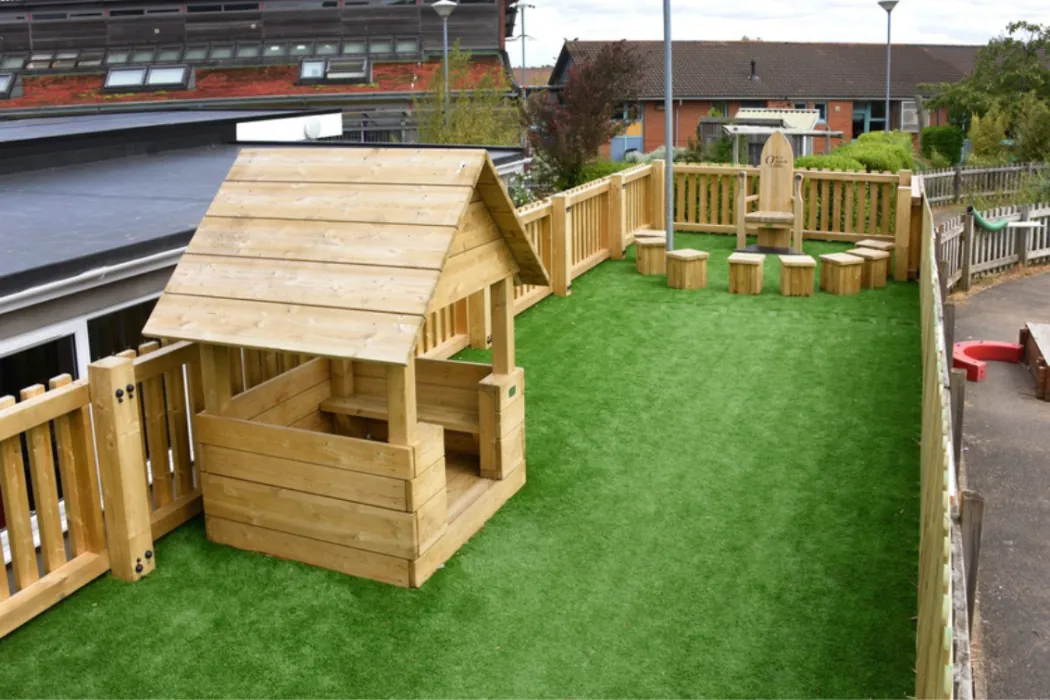 Hareclive E−ACT Academy