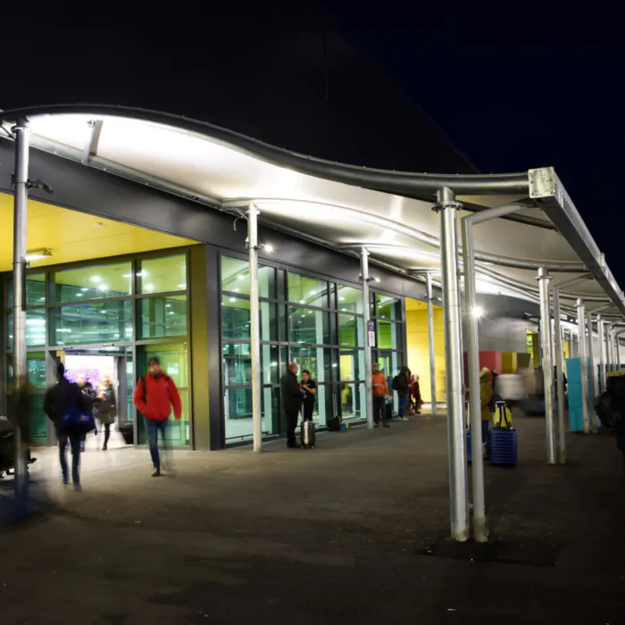 Luton Wave Pick-Up & Drop-Off Canopy - 3