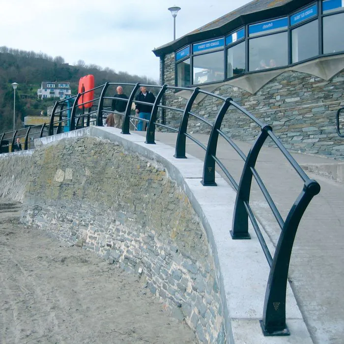 Quayside Curved Ductile Iron 3 Rail - 12