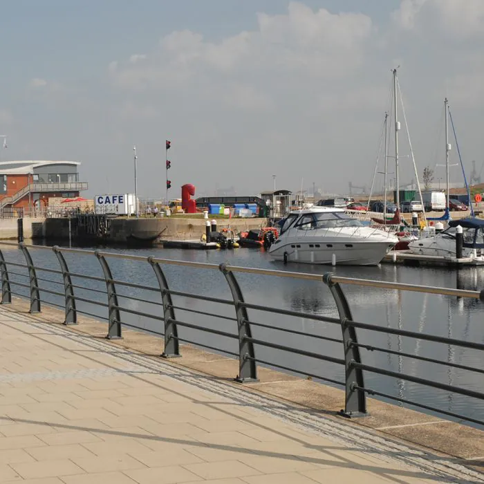 Quayside Curved Ductile Iron 5 Rail - 10