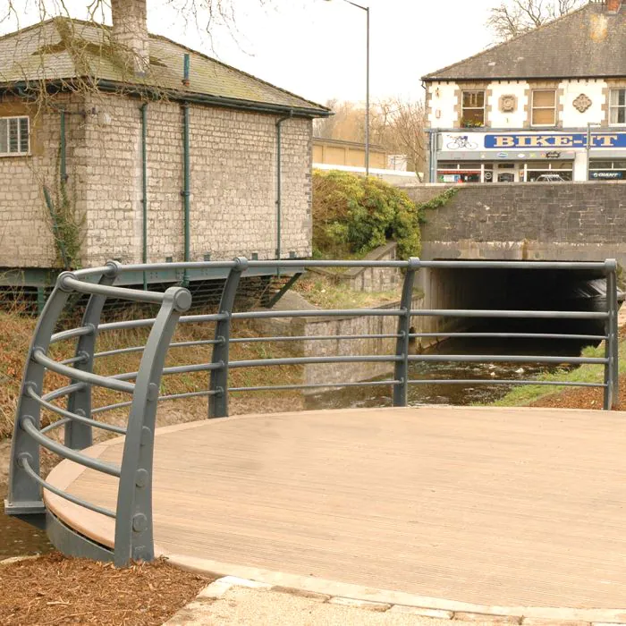 Quayside Curved Ductile Iron 5 Rail - 11