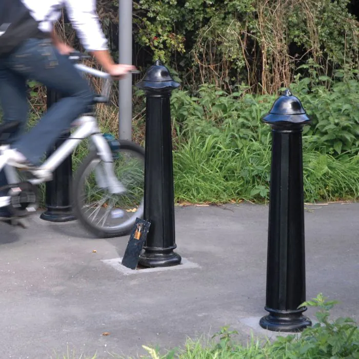 Neston Cast Iron Bollard - 6