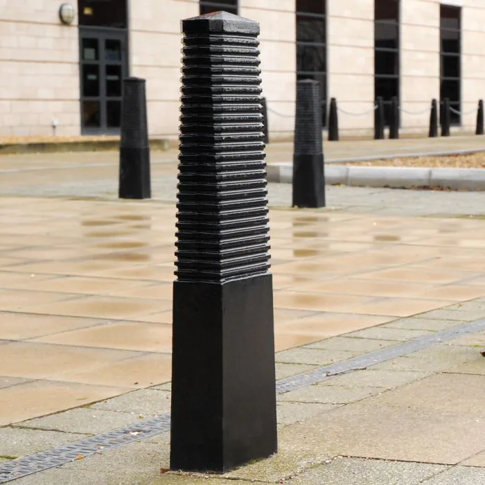 Oxford Cast Iron Bollard