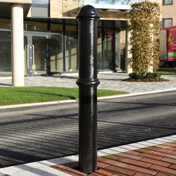 Knot Mill Cast Iron Bollard