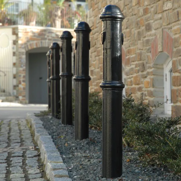 Cornwall Cast Iron Bollard - 3