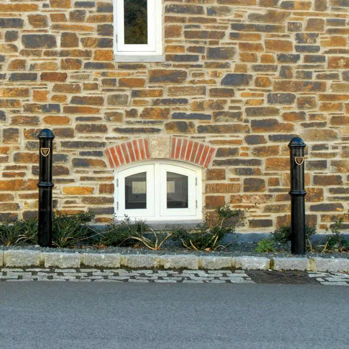 Cornwall Cast Iron Bollard - 6
