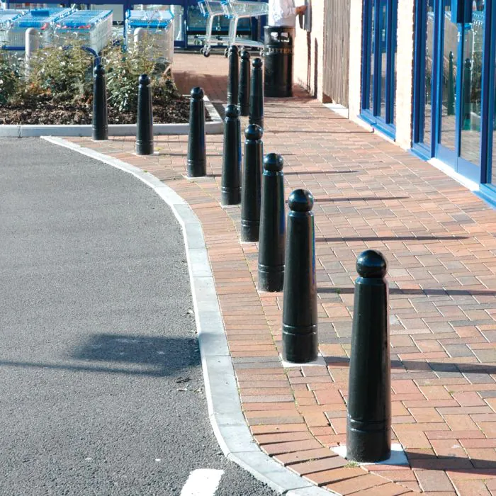 Edinburgh Cast Iron Bollard - 1