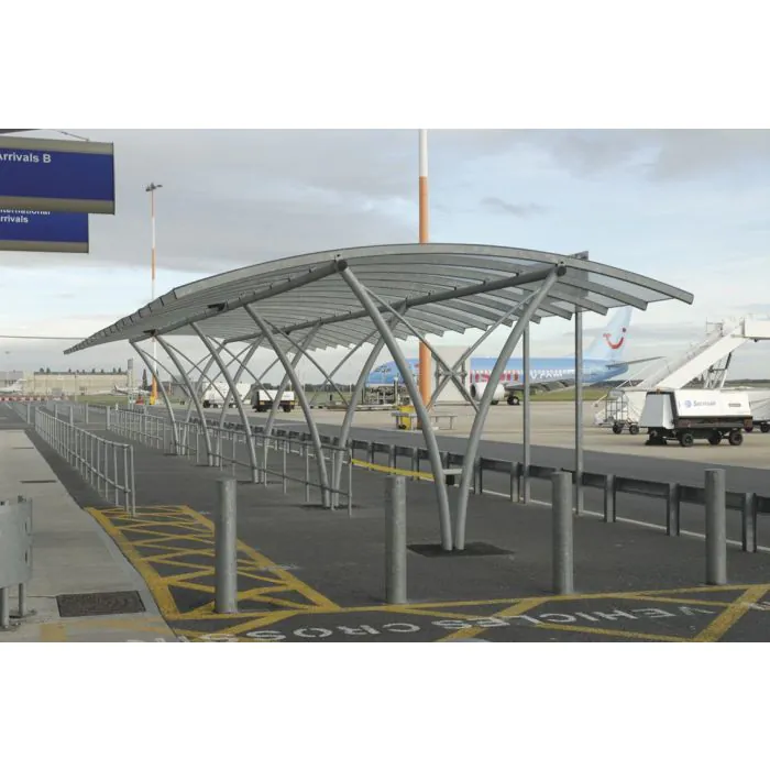 Cambridge Symmetric Shelter - 11