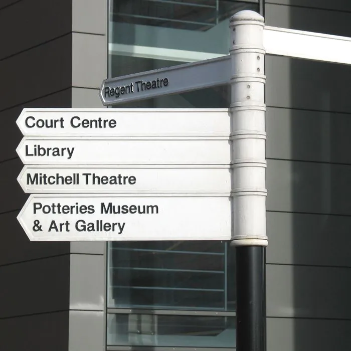 Trent Signage Column - 2