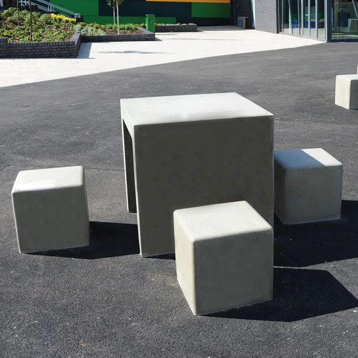 Harpurhey Picnic Table - 4