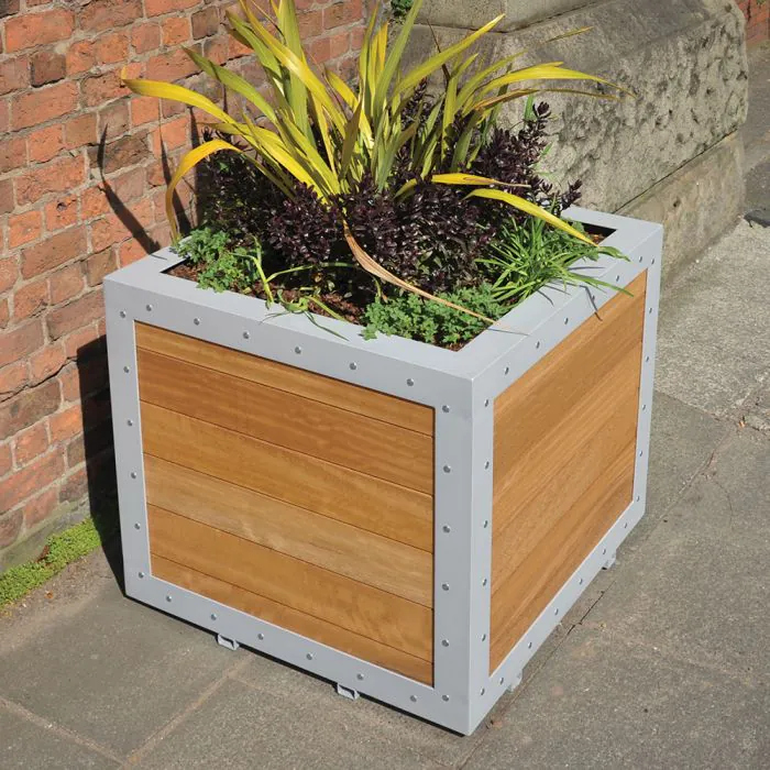 Bedlington Planter - 1