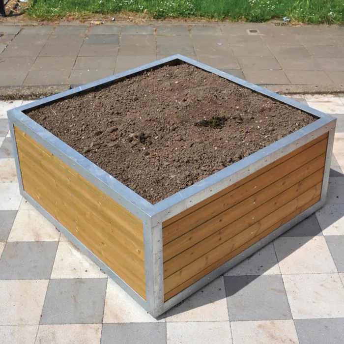 Bedlington Planter - 3