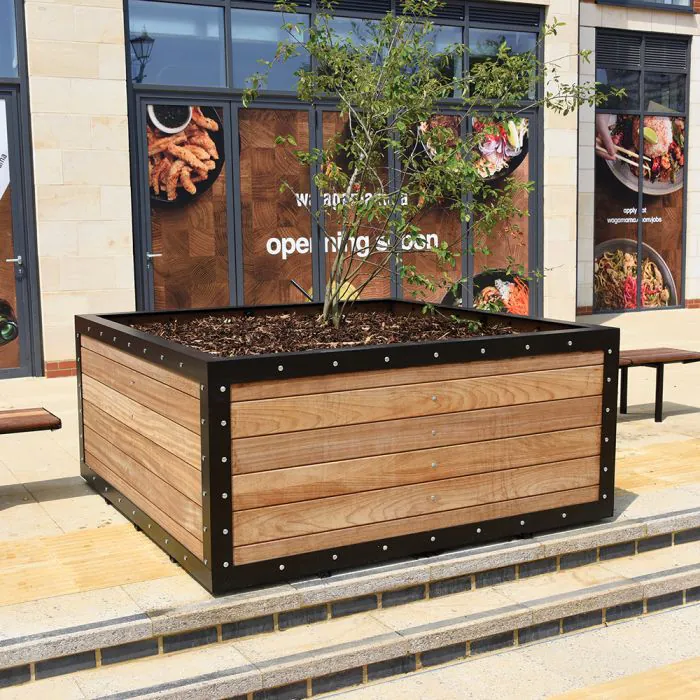 Bedlington Planter - 4