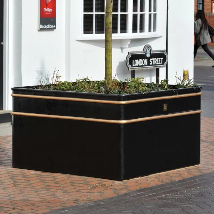 Basingstoke Planter - 1