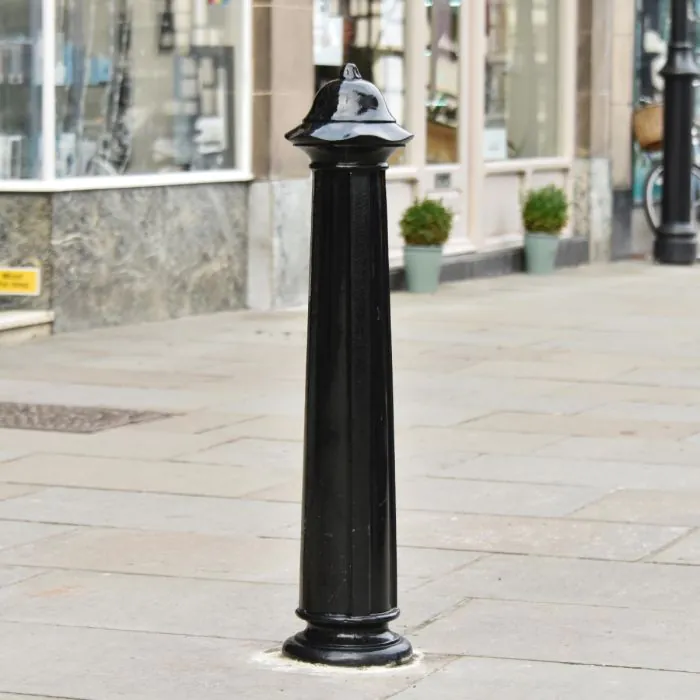 Neston Cast Iron Bollard - 3