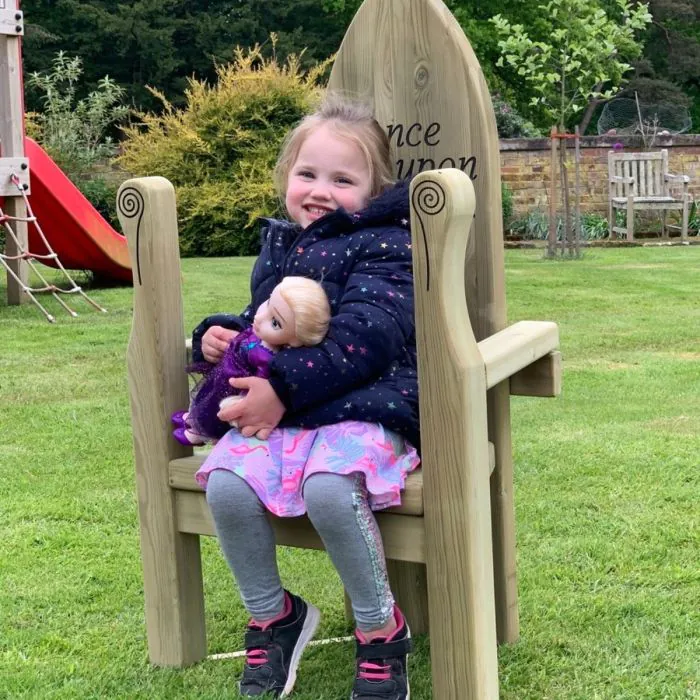 Mini storyteller's chiar