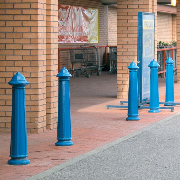 Neston Cast Iron Bollard - 4