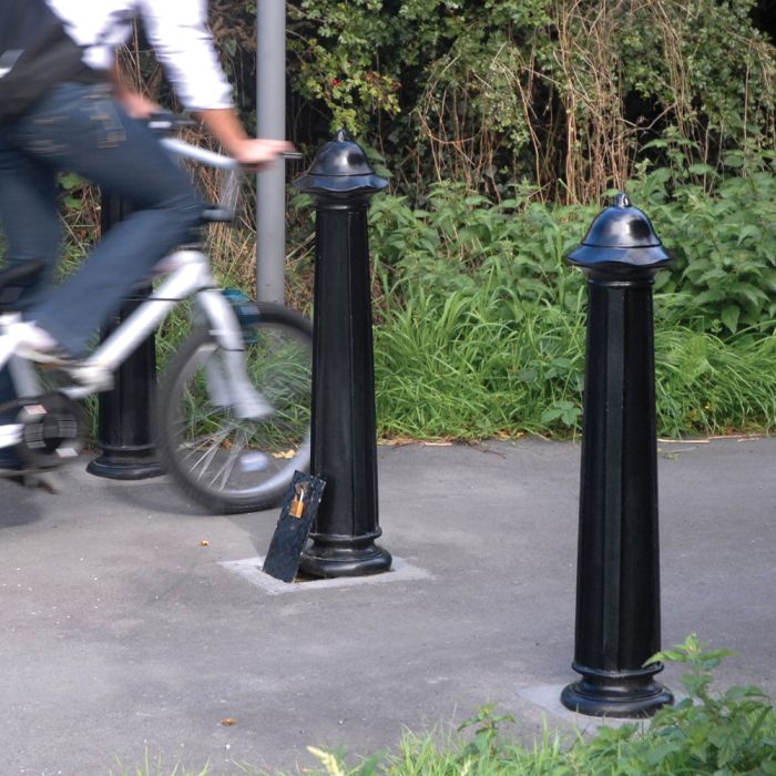 Neston Cast Iron Bollard - 6