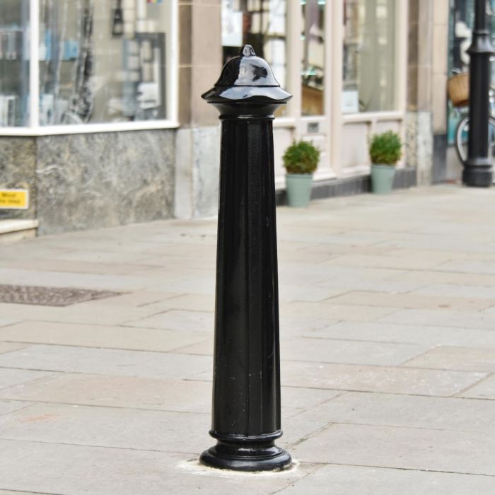 Neston Cast Iron Bollard - 3