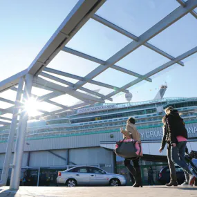 City Cruise Cantilever Walkway