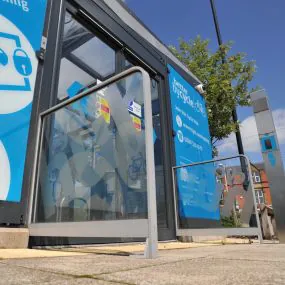 Access Control/Automatic Doors For Cycle Hubs