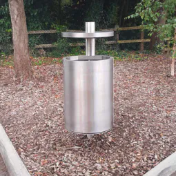 Apollo 100 Hooded Litter Bin 