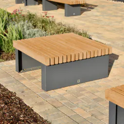 Litchard Table