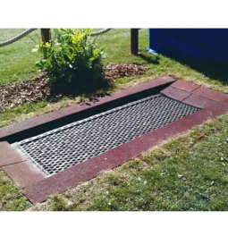 Wheelchair accessible trampoline