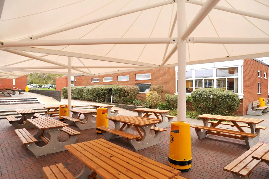 Manshead Upper School, Caddington